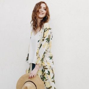 Carly Jean Los Angeles Lemon Kimono